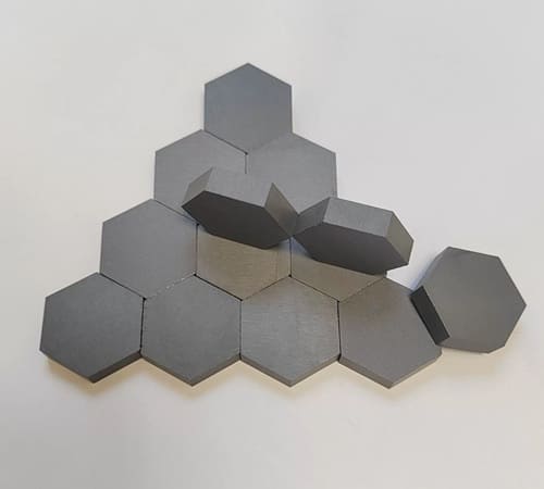 Kugelsichere Platte aus Borkarbid - sechseckige Form